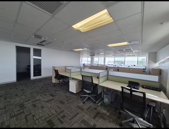 1,599M² OFFICE TO LET IN SANDTON CENTRAL
